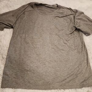 Men's Gray Shirt Lululemon